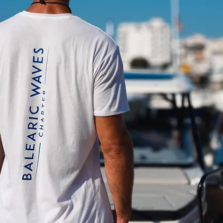 Ботель Ibiza Daycharter