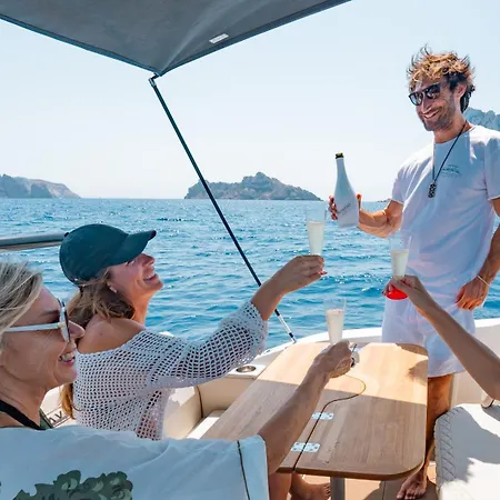 Ibiza Daycharter Ботель *